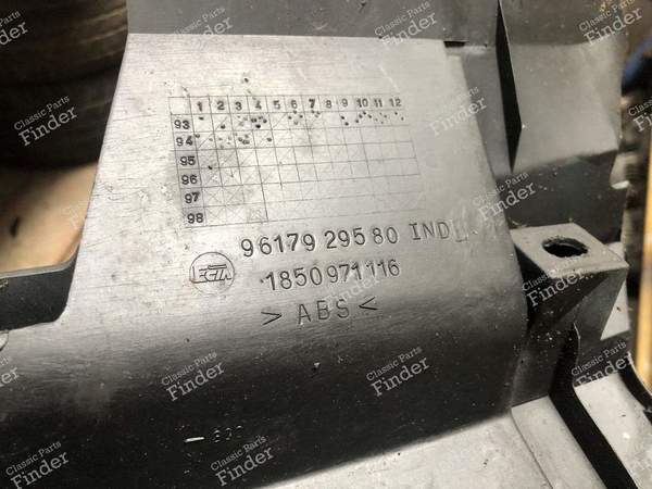 Phase 1 grille - PEUGEOT 306 - 7804A3 / 9617929580 / 9617929377- 2