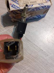 Contacteur de feu de stop - NISSAN Vanette (C22) - 25320V5000- thumb-1