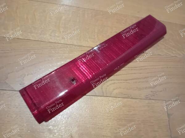 Taillight Lens / Center Rear Reflector - RENAULT 15 / 17 (R15 - R17) - 21330001- 0
