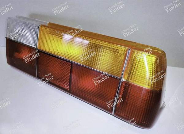 Rear light right - Series 2 - PEUGEOT 305 - 6351.22- 0