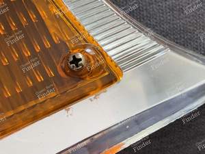 Feu clignotant / Veilleuse avant droit - R10 phase 1 - RENAULT 8 / 10 (R8 / R10) - 7076- thumb-3