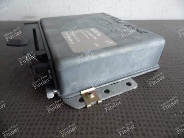 CALCULATEUR DME MOTRONIC 95161812102 / 0261200075 PORSCHE 944 TURBO - PORSCHE 944 - 951.618.121.02- 5