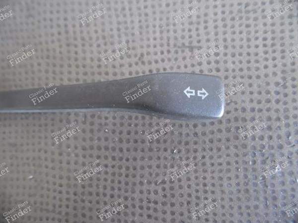 COMMODO CLIGNOTANTS / PHARES - PORSCHE 924 - 47795390189S- 2