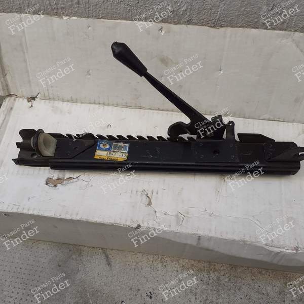 Glissière de siège - 204 et 304 - PEUGEOT 204 - 8917.13- 1