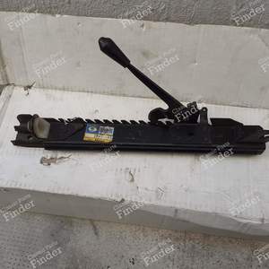 Glissière de siège - 204 et 304 - PEUGEOT 204 - 8917.13- thumb-1