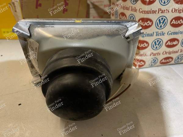 Nagelneuer Originalscheinwerfer - AUDI Coupé GT/Quattro (B2) - 857941653 / 1FB00317732- 1