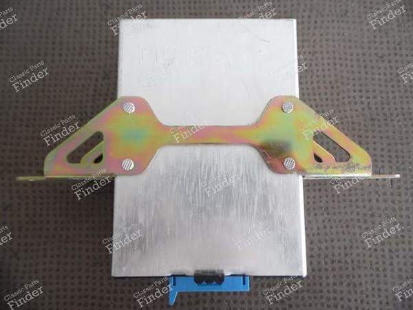 MODULE DE COMMANDE REGULATEUR DE VITESSE 1388043 BMW E32 & E34 - BMW 7 (E32) - BMW 1388043 ou 65711388043- 2