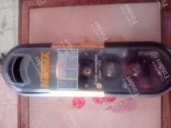 BOITE D'ORIGINE PEUGEOT-TALBOT - 8 AMPOULES + 4 FUSIBLES - PEUGEOT 104 / 104 Z - 9685.32- 1