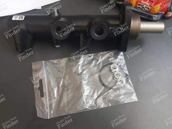 Master cylinder - MERCEDES BENZ V / Vito (W638) - 03212812033- 1