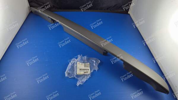 Cache support de feux de plaque d'immatriculation - PEUGEOT Partner - 9625633277 / 9630118480 / 8742.67- 1