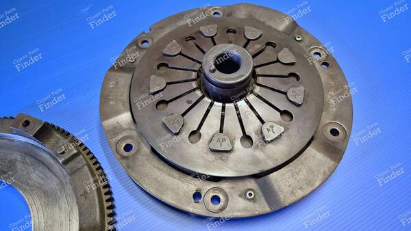Clutch Mechanism and Flywheel - PEUGEOT 204 - 2