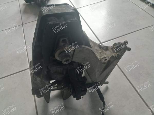 Front cross-member-mounted motor support - CITROËN C6 - 1