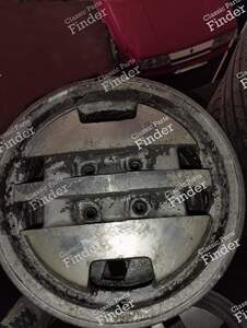 Set of 4 "half-moon" alloy wheels - RENAULT 18 (R18) - thumb-2