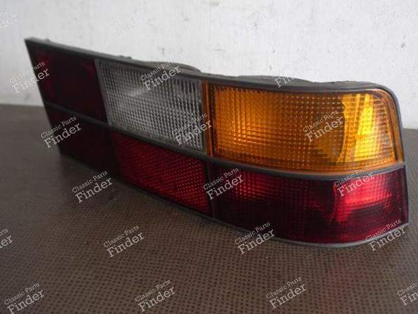 RECHTES RÜCKLICHT - PORSCHE 944 - 477945216- 0