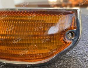 Blinker right NOS - BMW 1500 / 1600 / 1800 / 2000 (Neue Klasse) - thumb-1