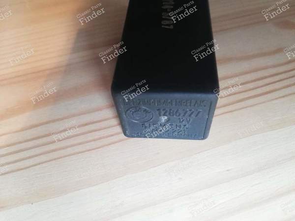 Original BMW Benzinpumpenrelais - BMW 3 (E30) - OEM BMW: 1286727 - Ref. Siemens: Siemens 5WK2221- 5