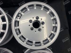 Original 'Sportline Gullideckel' Leichtmetallfelgen 7Jx15 ET41 - MERCEDES BENZ E (W124) - 1244010902- thumb-3