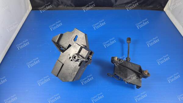 Halterungssatz und Scheinwerfer-Einstellung für den rechten Scheinwerfer - PEUGEOT 205 - 069599 / 6223.16- 0
