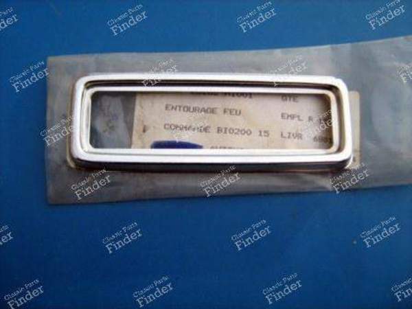 Side turn signal bezel - DATSUN Sunny (B110) - 26162H1001