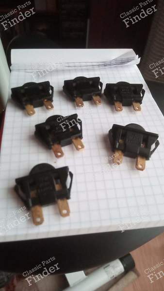 INTERRUPTEUR DE BOITE À GANTS - RENAULT Clio 1 - 26103- 0