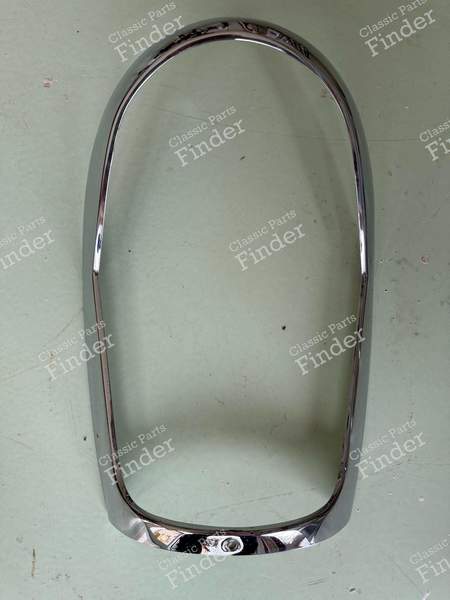 SCHEINWERFERABDECKUNG - MERCEDES BENZ W111 / W112 (Heckflosse) - 1305542029- 0