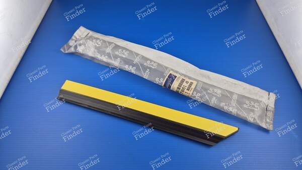 Left front fender trim with chrome trim - Phase 1 - PEUGEOT 305 - 786149- 2