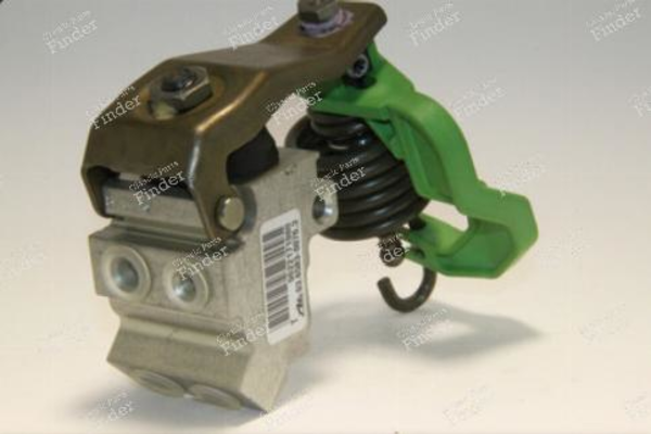 Brake distributor - PEUGEOT 406 Coupé - Equiv. 4861.82- 0
