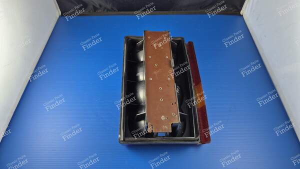 Complete left taillight assembly - CITROËN-OLTCIT Axel - 17409- 4