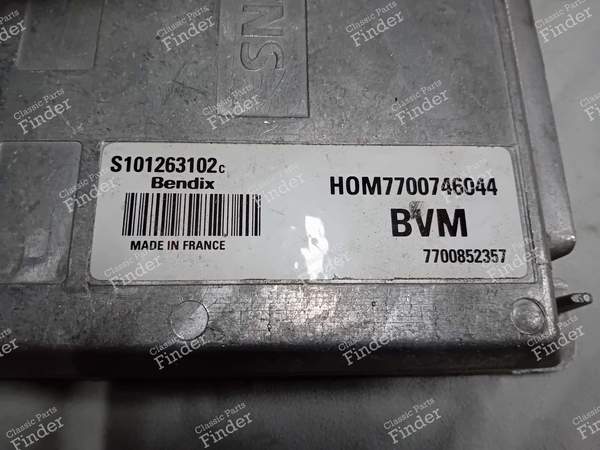 Engine control unit versions 1.7 - RENAULT 19 (R19) - HOM7700746044- 1