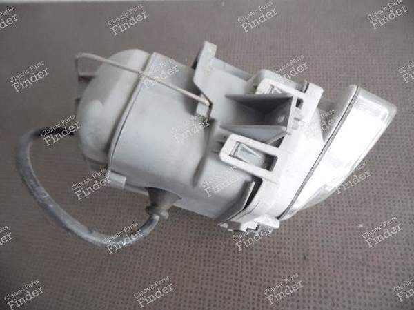 ANTIBROUILLARD DROIT PHASE 1 - MERCEDES BENZ SL (R129) - Bosch 0305120002  Mercedes 1298200256 ou A1298200256- 6