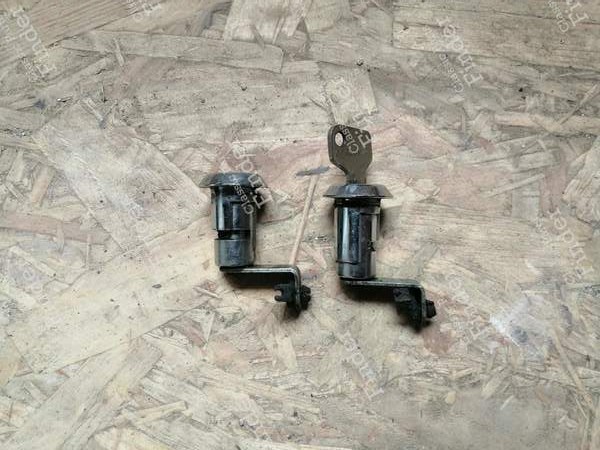 Pair of door locks - CITROËN CX - 1