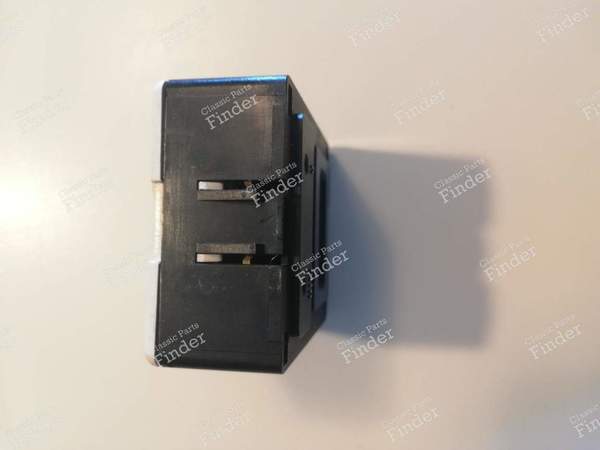 On-board clock - BMW 5 (E28) - 2/84/09 / 1367683- 5