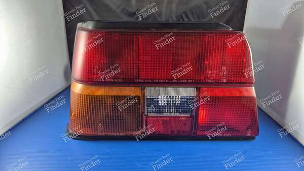 Komplettes linkes Rücklicht - TOYOTA Tercel - 0