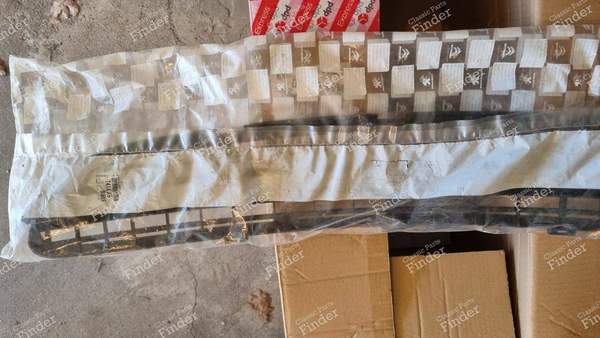 Original radiator grille insert - PEUGEOT 406 Coupé - 7414X6- 1