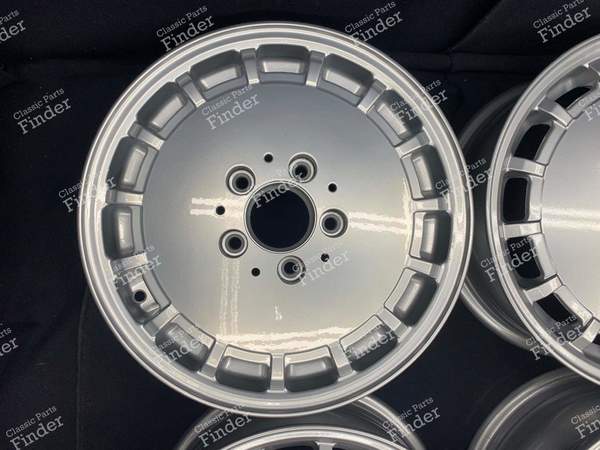 Alloy Wheels 'Gullideckel' 2014001502; 6.5Jx15 ET49 - MERCEDES BENZ 190 (W201) - 5