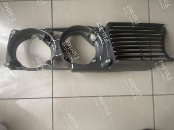 Left half front grille - ALFA ROMEO Alfetta - 116825904900- 0