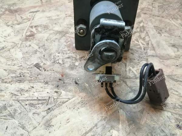 Centralized trunk lock - CITROËN CX - 1