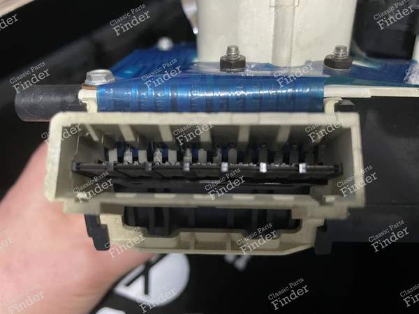 Instrument cluster - 16V version - VOLKSWAGEN (VW) Golf II / Jetta - 4