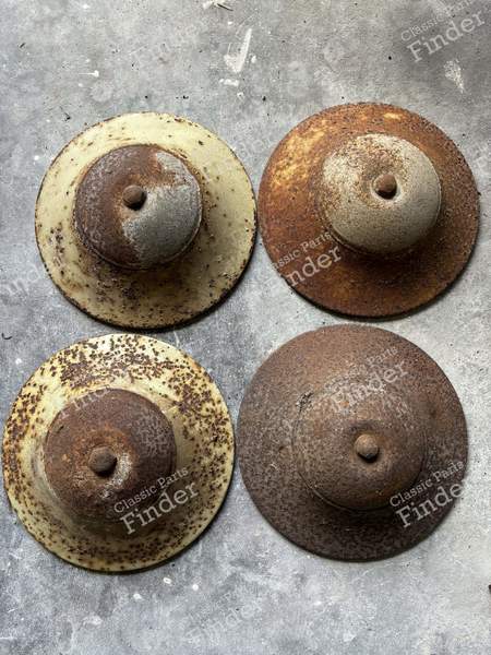 Quatre enjoliveurs de roue - CITROËN Traction Avant (7 / 11 / 15) - 0