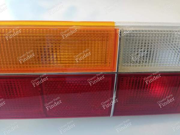 Left rear light for phase 2 - PEUGEOT 305 - OEM: 6350.62 / 1124701- 4