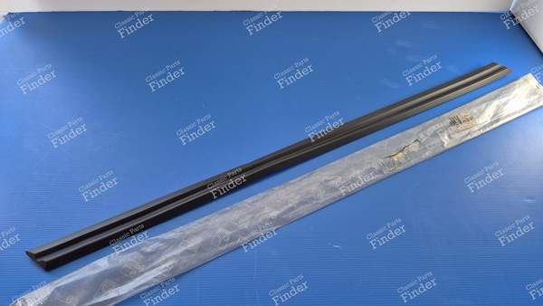 Kotflügelschutzleiste hinten rechts - PEUGEOT 305 - 8564.54- 0