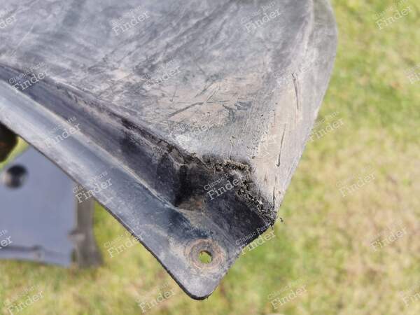 Paire de caches triangulaires pour phares antibrouillard - PEUGEOT 406 Coupé - ZU09340610 / ZU09340710.- 3