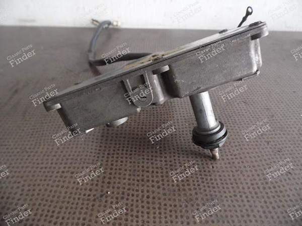 MOTEUR ESSUIE-GLACE ARRIERE RENAULT R5 - RENAULT 5 / 7 (R5 / Siete) - 8