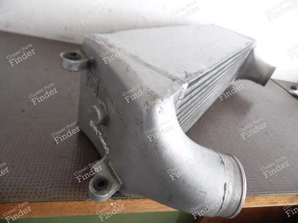 LUFT-LUFT-KÜHLER - 944 TURBO - PORSCHE 944 - 3.7135.2.08 / 95111013703- 2