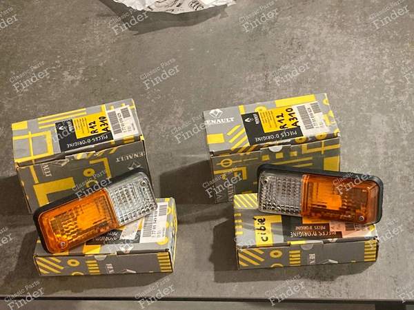 Two two-tone indicators for Alpine A310 V6, R12, Talbot Rancho or Murena - RENAULT 12 / Virage (R12) - 3076 A / 7701018029 (D) / 7701018028 (G)- 2