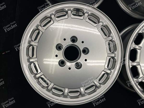 Original 'Sportline Gullideckel' Alloy Wheels 7Jx15 ET44 - MERCEDES BENZ 190 (W201) - 2014001302- 3