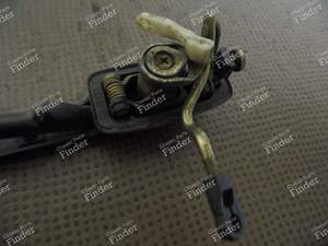 GRIFF FÜR RECHTE TÜR - 924 & 944 - PORSCHE 944 - Références: 94453890600, 94453890603, 477837038C, 477837038D et 477837038H- thumb-6