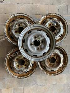 Original set of 5 pieces. Steel wheels for VW Super Beetle (produced after 1968) for VOLKSWAGEN (VW) Käfer / Beetle / Coccinelle / Escarabajo