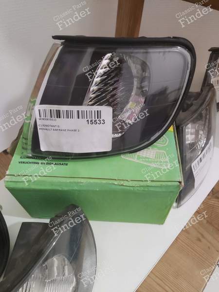 Blinklicht vorne links - Phase 2 - RENAULT Safrane - 15533- 1