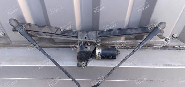 Moteur essuie-glace avec bras - AUDI Coupé GT/Quattro (B2) - 058942390246143 (?)- 0